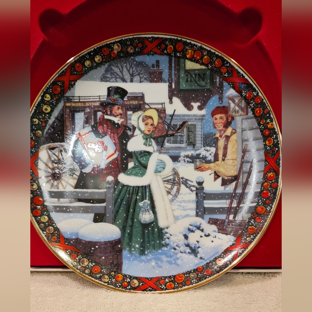 ROYAL WINDSOR CHRISTMAS CAROL COLLECTION PLATE
